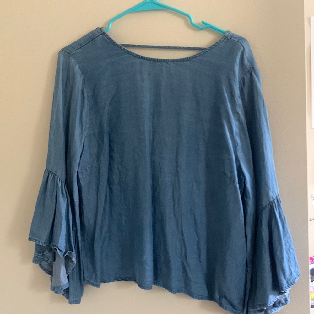 charlotte russe faux denim blouse with bell bottom sleeves size M